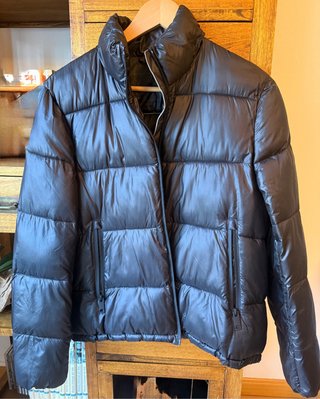 Plumas ligero mujer negro