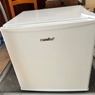Frigorífico pequeño Comfee blanco