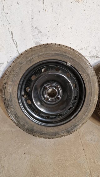Rueda de repuesto Renault 15