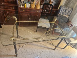 Mesa de Cristal con Estructura Metálica