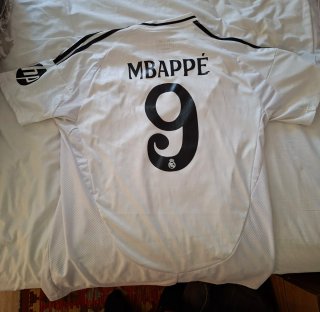Camiseta Real Madrid Mbappé 9 2024/25