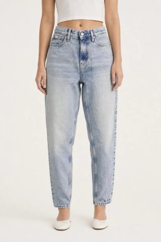 Vaqueros Calvin Klein Jeans Mom azul claro W24