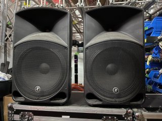 Pack 2 Altavoces Activos Mackie Thump15