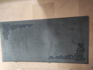 Dos alfombras decorativas