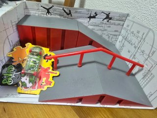 Circuito de skate park para dedos