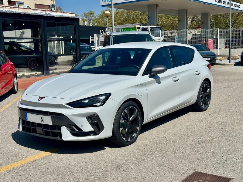 Cupra León 2025