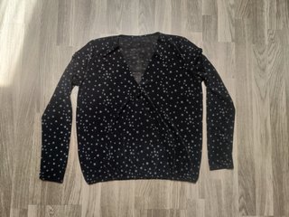 Top semitransparente cruzado con estrellas