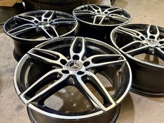 LLANTASPARA MERCEDES REFORZADAS  SEMINUEVAS 18"