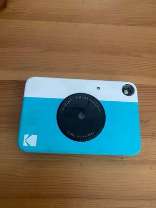 Cámara Kodak Printomatic Azul y Blanca