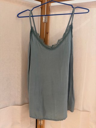 Top lencero de tirantes con encaje