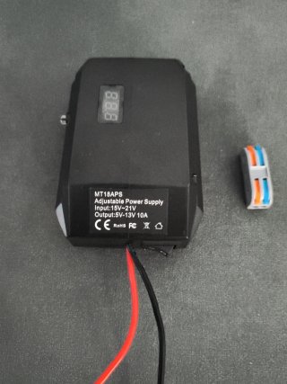 Adaptador Batería Makita 18V a 12V Regulable MT18