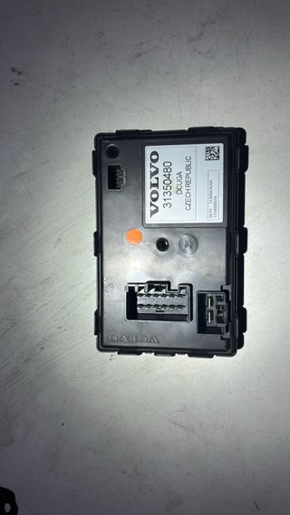 Módulo de Reboque Volvo V60 (31350480)
