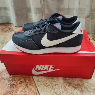 Zapatillas Nike MD Valiant Negras unisex