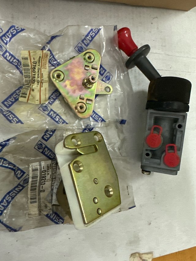 Piezas Nissan Ebro L 80 Originales, 15€ en adelant