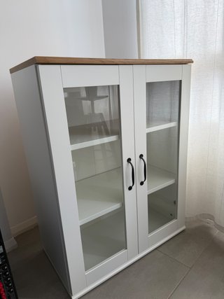 Vitrina blanca 2 puertas cristal