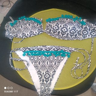 Bikini Estampado con Pompones