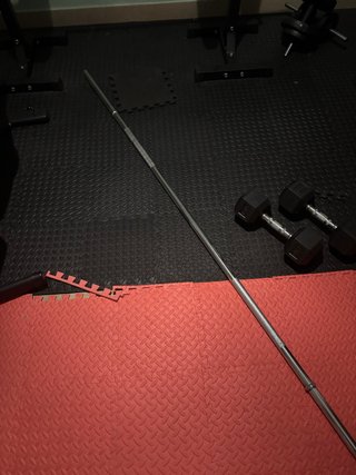Barra de pesas para gimnasio