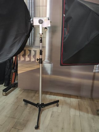 Trípode profesional Manfrotto  Ruedas, sin envío