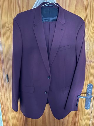 Traje Zara Granate tirando a morado