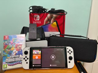 Nintendo Switch OLED + Super Mario Wonder