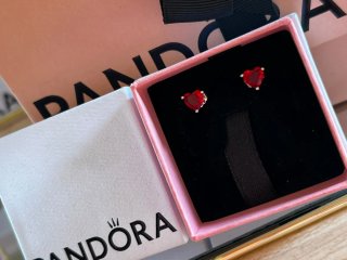 Pendientes Pandora Corazón Rojo