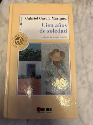 Libro” Cien años de soledas” de Gabriel GM