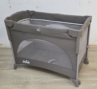 CUNA DE VIAJE PLEGABLE JOIE KUBBIE SLEEP GRIS
