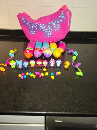 Juego Megabananas con figuras de Bandai