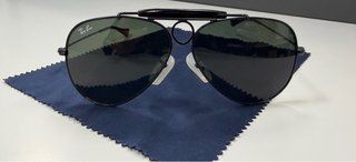 Occhiali da sole Ray-Ban Shooter RB3138
