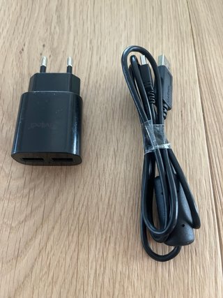 Alimentatore USB + cavo di ricarica