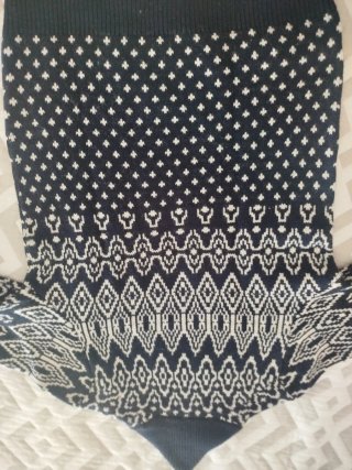 Jersey grueso azul y blanco