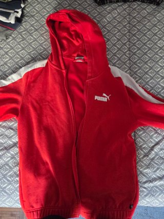 Chaqueta con capucha Puma roja