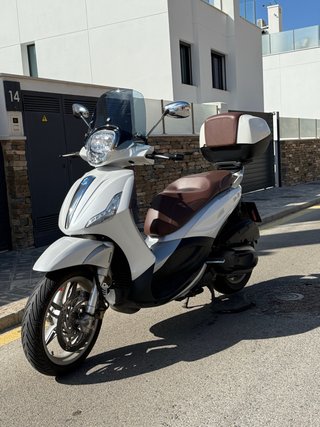 Piaggio Beverly 350 ABS (2019)