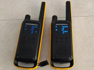 Walkie Talkies Motorola T82 (2 unidades)