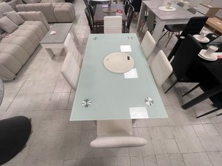 Mesa de Comedor de Cristal y 6 Sillas