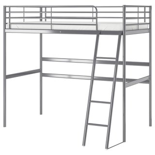 Litera Svärta Ikea con escritorio y colchón