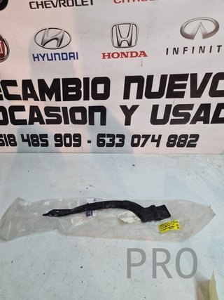 Soporte de parachoques Mercedes Vito