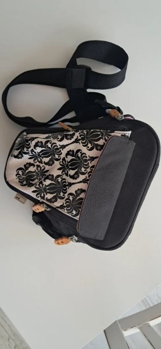 Borsa per fotocamera reflex nera con stampa