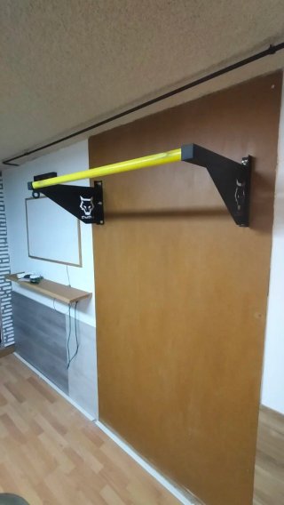 Barra de Dominadas para Pared