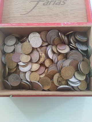 Monedas extranjeras variadas