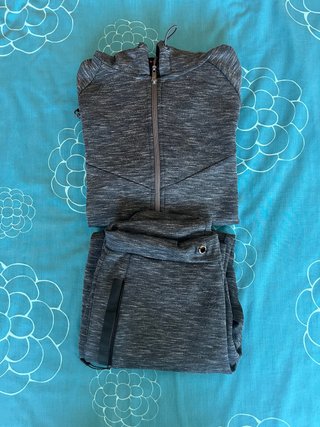 Conjunto chándal gris jaspeado