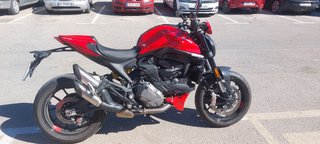 Ducati Monster 937 Roja y Negra