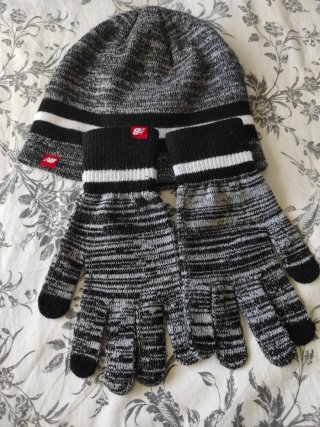 Conjunto gorro y guantes niño