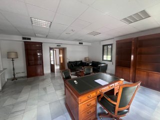 Muebles de despacho clásicos
