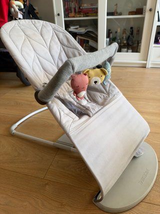 Hamaca BabyBjörn con Juguete