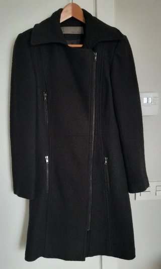 Abrigo Negro Zara