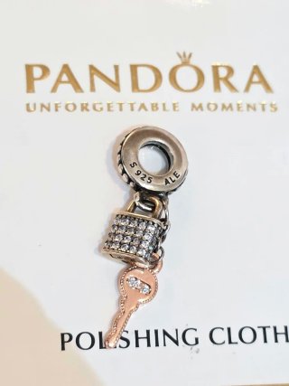 Pandora Charm Candado y Llave Plata y Ororosa