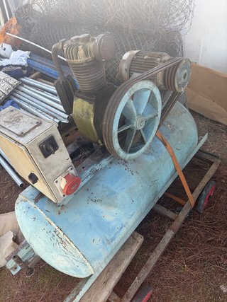 Compresor antiguo 300l