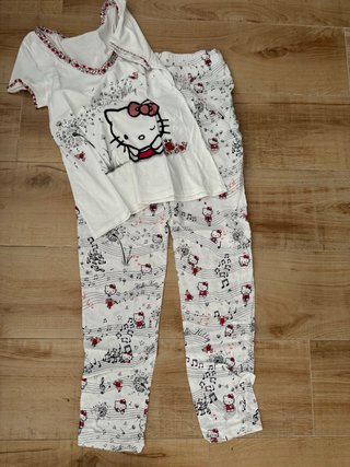 Pijama Oysho Hello Kitty