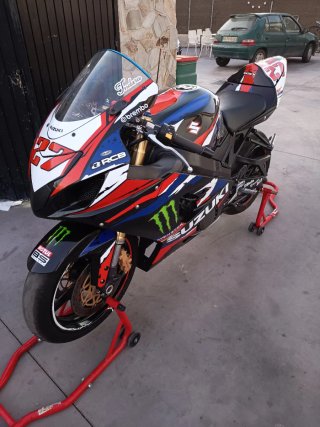 Suzuki GSXR 600 K5 Deportiva